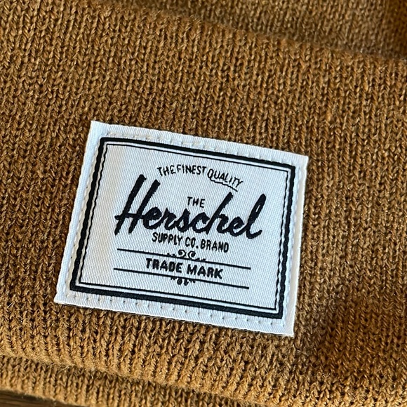 NWT Herschel Supply Co. Elmer Rubber Beanie - Picture 2 of 4